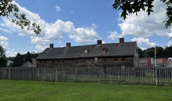 2 Howard St, Augusta, ME 04330