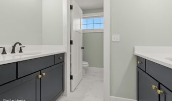 8 Stone Creek Dr, Brentwood, NH 03833