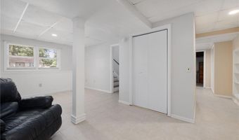 29 Pepper Bush Trl, Narragansett, RI 02874