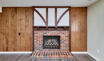 241 Valleyoak Ct, Ballwin, MO 63021