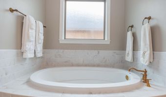 6410 Basswood Ln, Amarillo, TX 79124