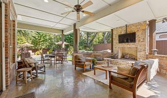 14820 Bellbrook Dr, Addison, TX 75254