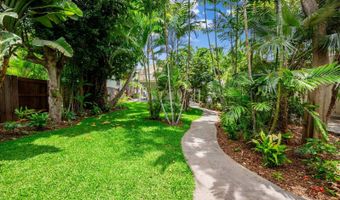 223 Lanipo Dr, Kailua, HI 96734