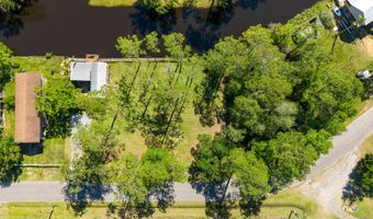 10091 River Dr, Bay St. Louis, MS 39520