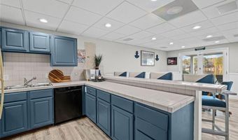 6425 Spinnaker Ln, Alpharetta, GA 30005