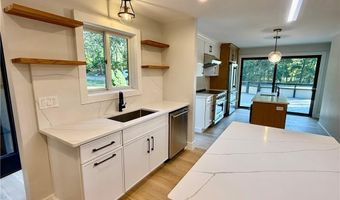 280 W Reach Dr, Jamestown, RI 02835