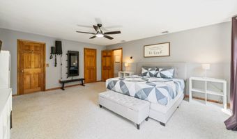 225 Bethmour Rd, Bethany, CT 06524