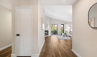 2880 Englewood Way, Carlsbad, CA 92010