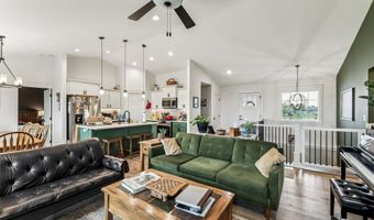 1819 8th Ave SE, Altoona, IA 50009
