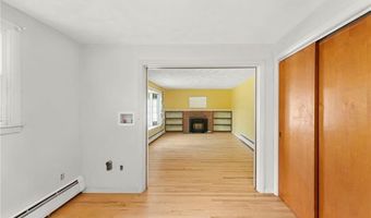 4 Reed Pl, East Greenwich, RI 02818