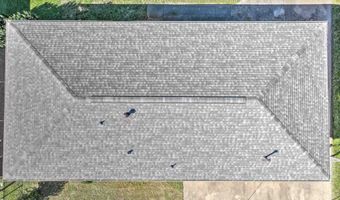 2202 Edgemont Dr, Arkansas City, KS 67005