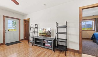 136 Goslin Loop, Cascade, ID 83611