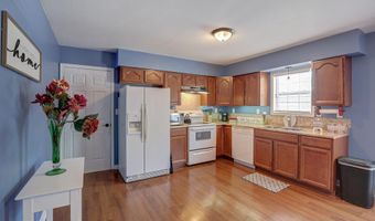 10228 BAYSIDE Dr, Dover, DE 19901