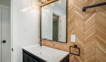 9038 LYKENS Ln, Philadelphia, PA 19128