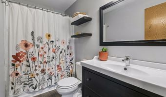 12904 Essex Way, Apple Valley, MN 55124