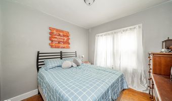 826 E 31st St, Anderson, IN 46016
