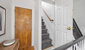 31 E 32ND St, Bayonne, NJ 07002