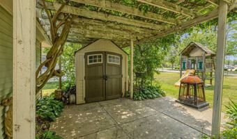 702 S Van Buren St, Auburn, IN 46706