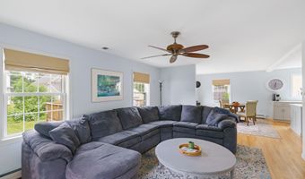 211 Oak St, Bath, ME 04530