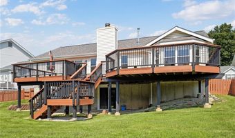 638 Oak Springs Trail Dr, Ballwin, MO 63021