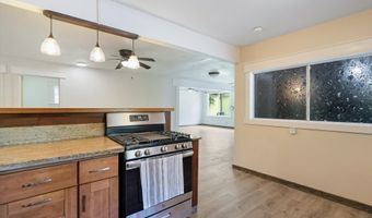 605 Kaupakalua Rd, Haiku, HI 96708