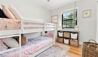 301 Walnut Ln, Apple Valley, MN 55124