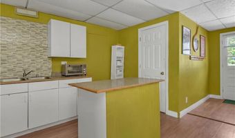 19 Hardwick St, Cumberland, RI 02864