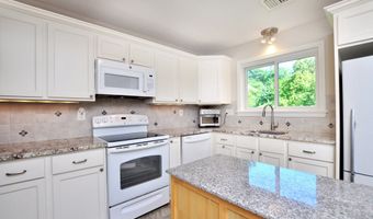 24 Sharon Rd, Bloomfield, CT 06002
