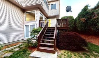 445 Captain Eames Cir 445, Ashland, MA 01721
