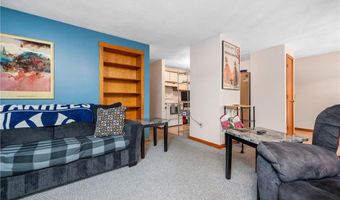 2 Angle St 5, Lincoln, RI 02838