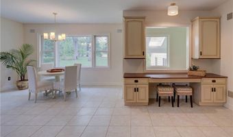 23 Pine Top Rd, Barrington, RI 02806