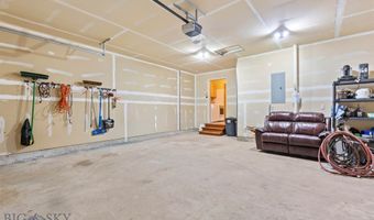 87 Clinton Ln, Belgrade, MT 59714