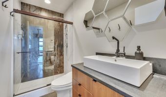 160 Park Pl, Arnolds Park, IA 51331