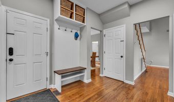 5049 Birdie Ln, Ann Arbor, MI 48103