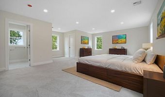 661 Main St, Acushnet, MA 02743