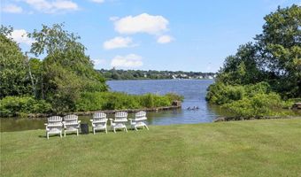 44 Bliss Mine Rd 10, Middletown, RI 02842