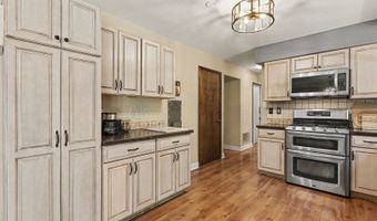 640 Clearview Ct, Algonquin, IL 60102