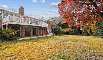 5813 MIDHILL St, Bethesda, MD 20817