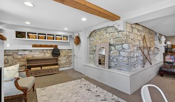 5548 Chestnut St, Augusta, MO 63332