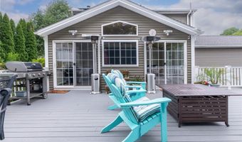 2 Brookfield Rd, Coventry, RI 02816