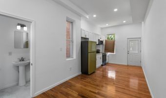 2912 AUCHENTOROLY Ter, Baltimore, MD 21217