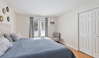 34 Parkwood Dr, Augusta, ME 04330