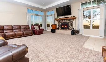 23475 Trappers Hollow Rd, Alpine, CA 91901