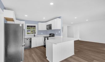 12113 ROUND TREE Ln, Bowie, MD 20715