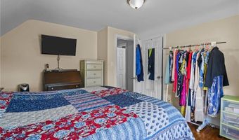 34 Aldrich Ave, Cranston, RI 02920