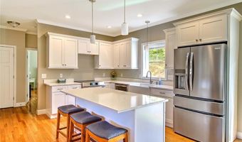 9 Cassidy Trl, Coventry, RI 02816