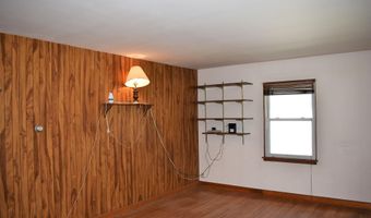 916 3Rd Ave, Ackley, IA 50601
