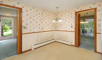13 Beverly Rd, Acton, MA 01720