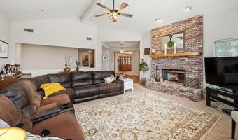 10913 Treeside Ln, Escondido, CA 92026
