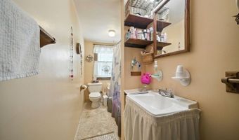 414 Green St, Burlington, NJ 07005